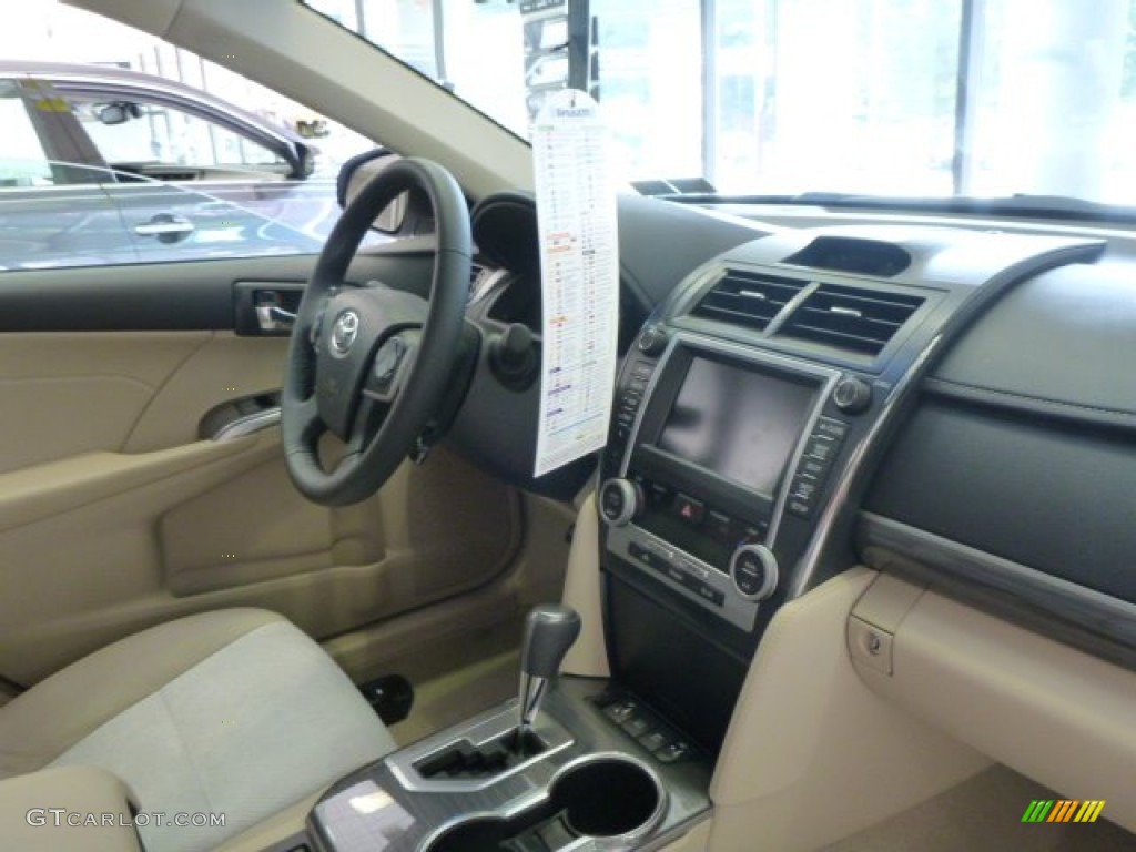 2013 Camry Hybrid XLE - Champagne Mica / Ivory photo #11