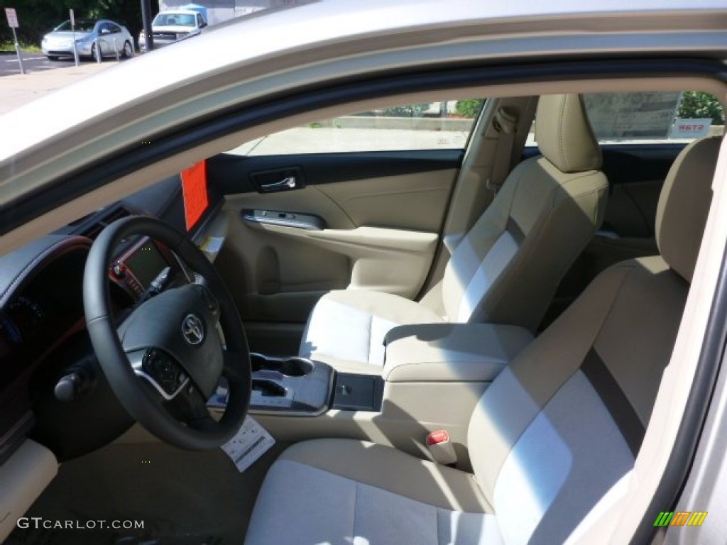 2013 Camry Hybrid XLE - Champagne Mica / Ivory photo #4