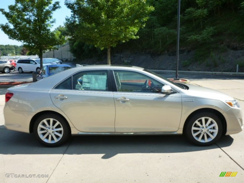 2013 Camry Hybrid XLE - Champagne Mica / Ivory photo #10