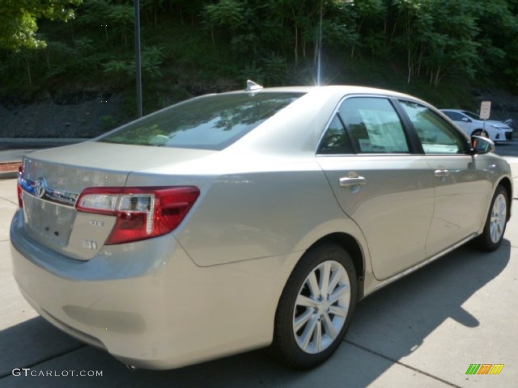 2013 Camry Hybrid XLE - Champagne Mica / Ivory photo #15