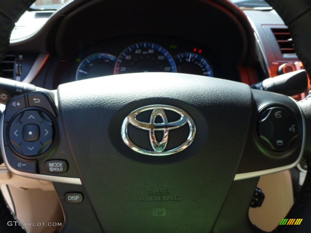 2013 Camry Hybrid XLE - Champagne Mica / Ivory photo #21
