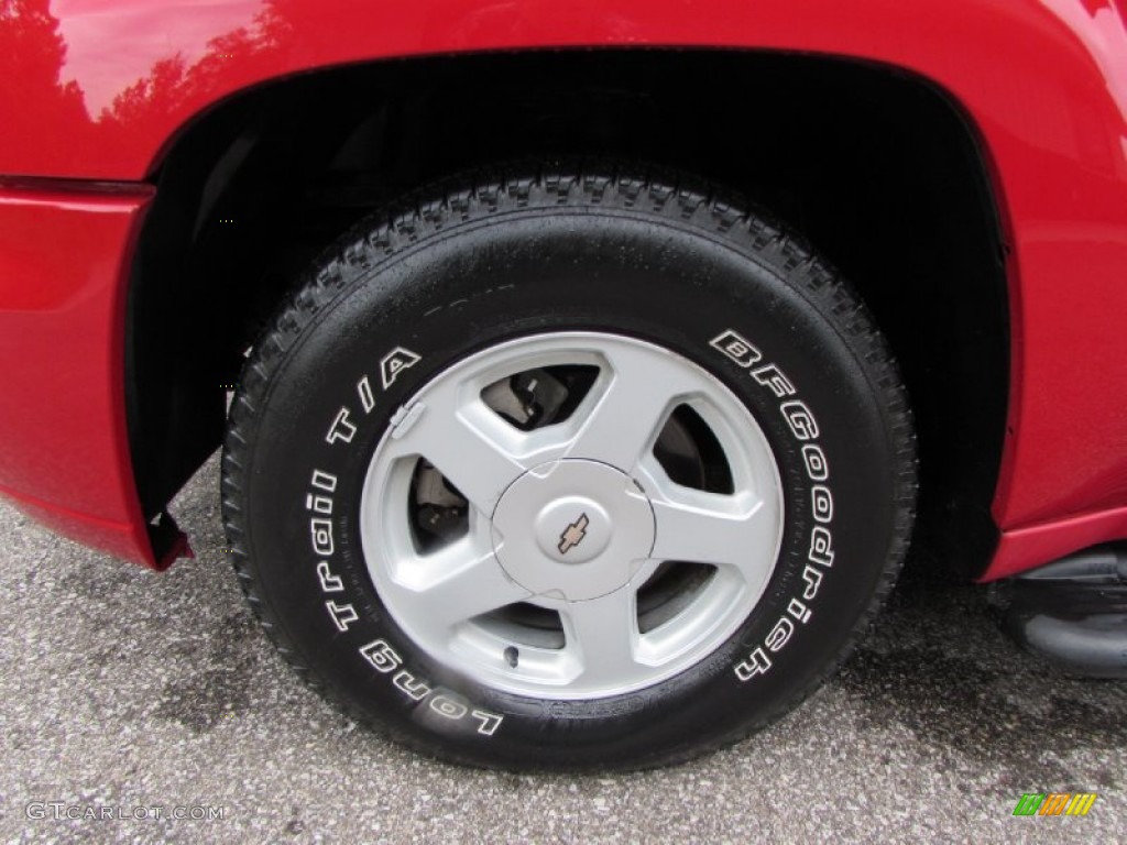 2002 TrailBlazer LS 4x4 - Victory Red / Dark Pewter photo #9