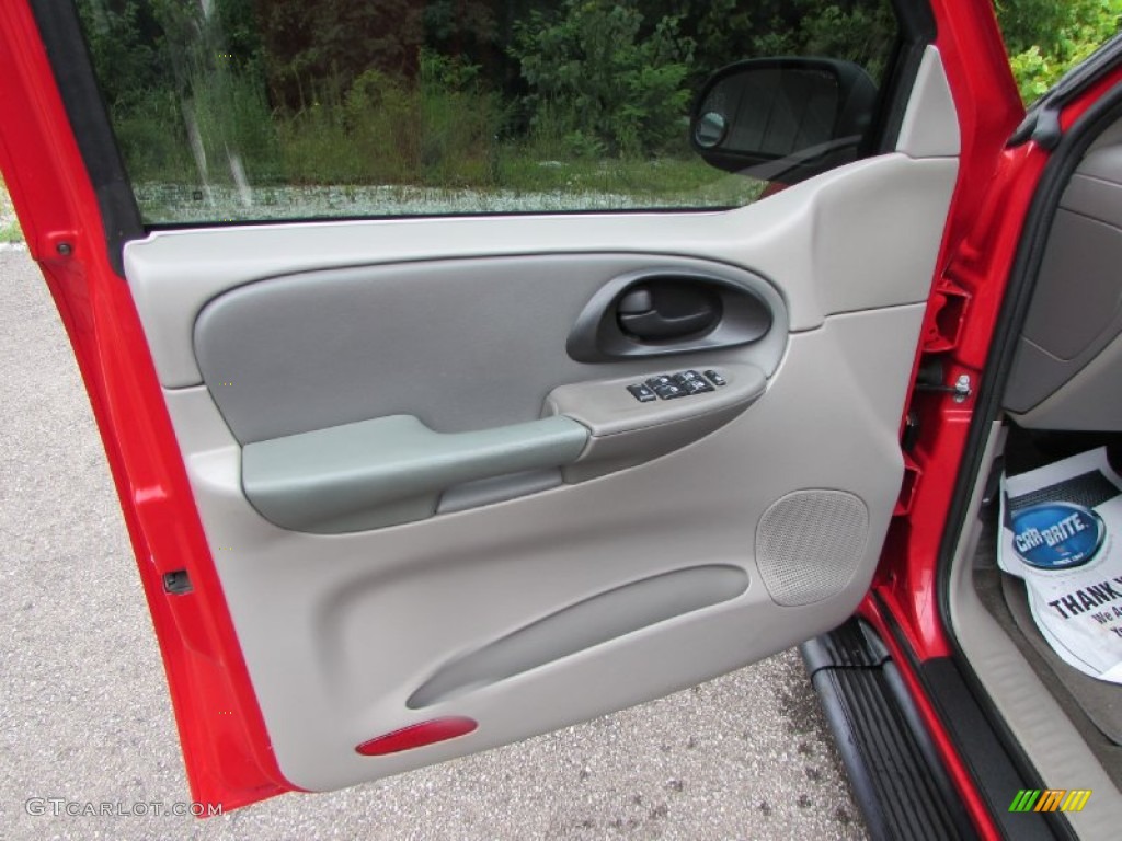 2002 TrailBlazer LS 4x4 - Victory Red / Dark Pewter photo #27
