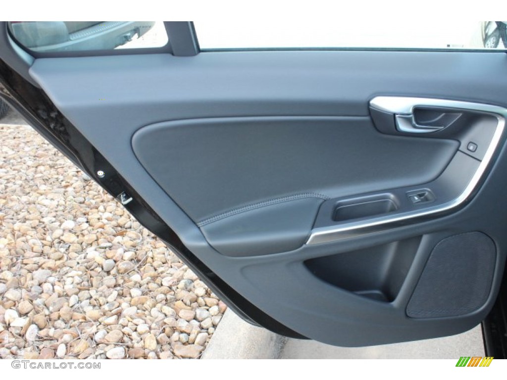 2015 Volvo V60 T5 Drive-E Door Panel Photos