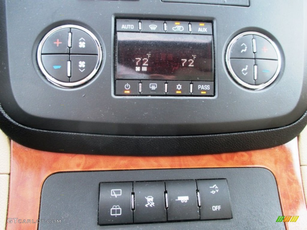 2008 Outlook XR AWD - Red Jewel / Tan photo #9