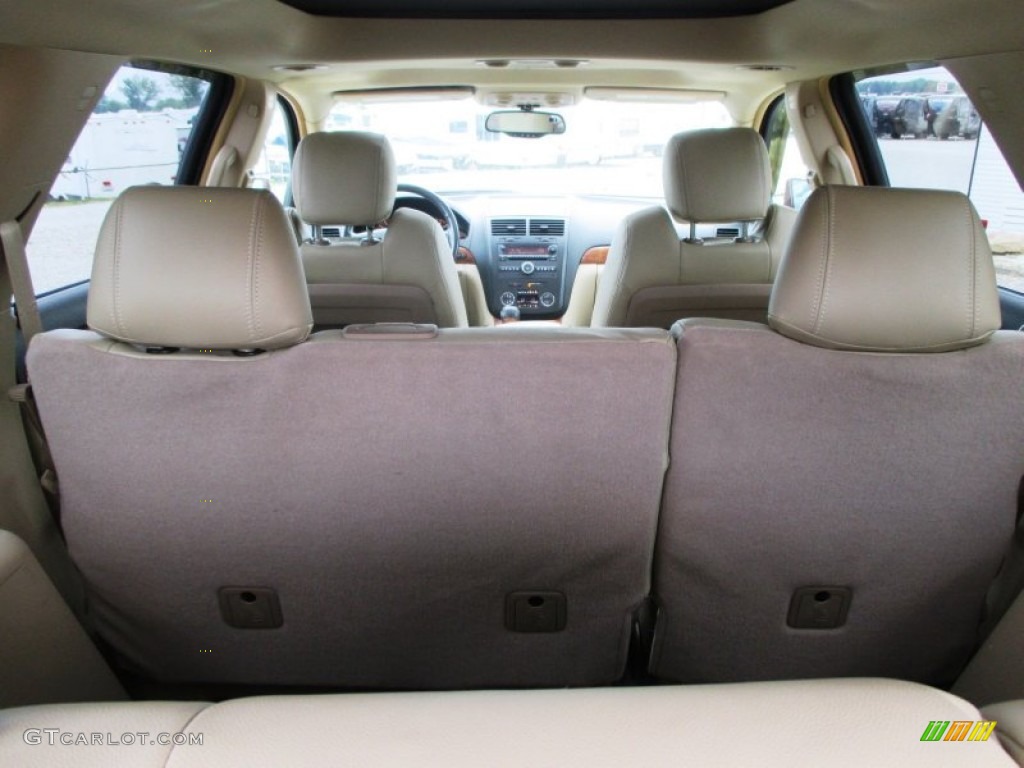 2008 Outlook XR AWD - Red Jewel / Tan photo #25