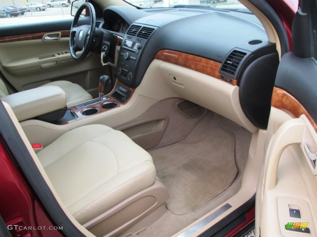 2008 Outlook XR AWD - Red Jewel / Tan photo #30
