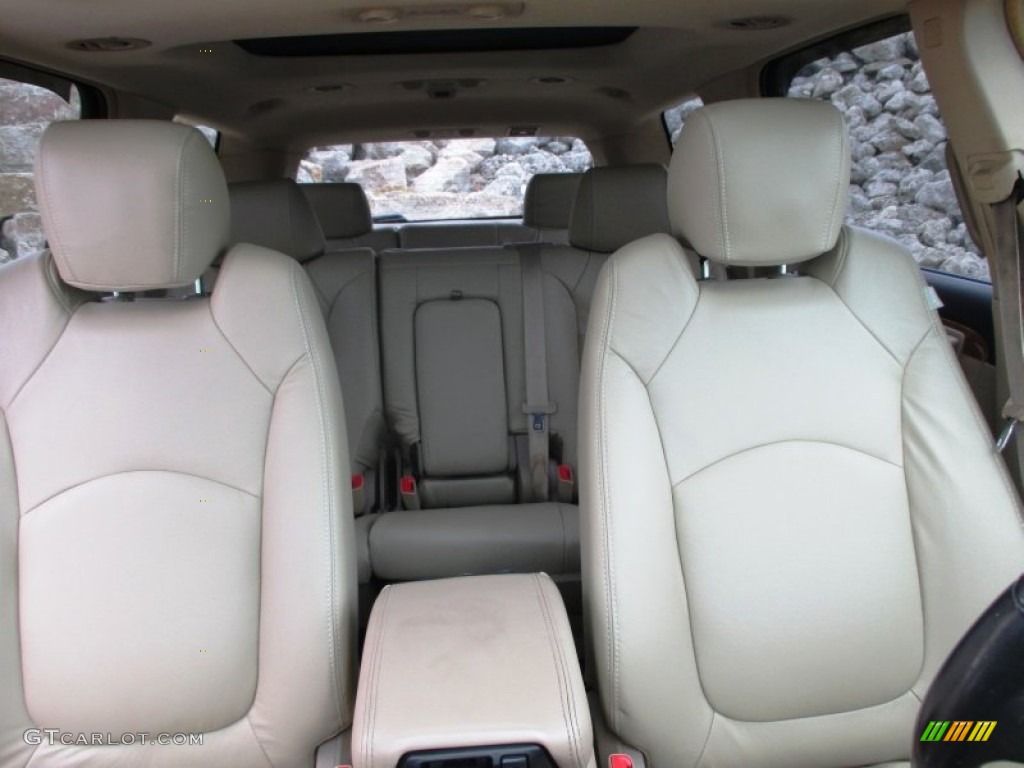 2008 Outlook XR AWD - Red Jewel / Tan photo #31