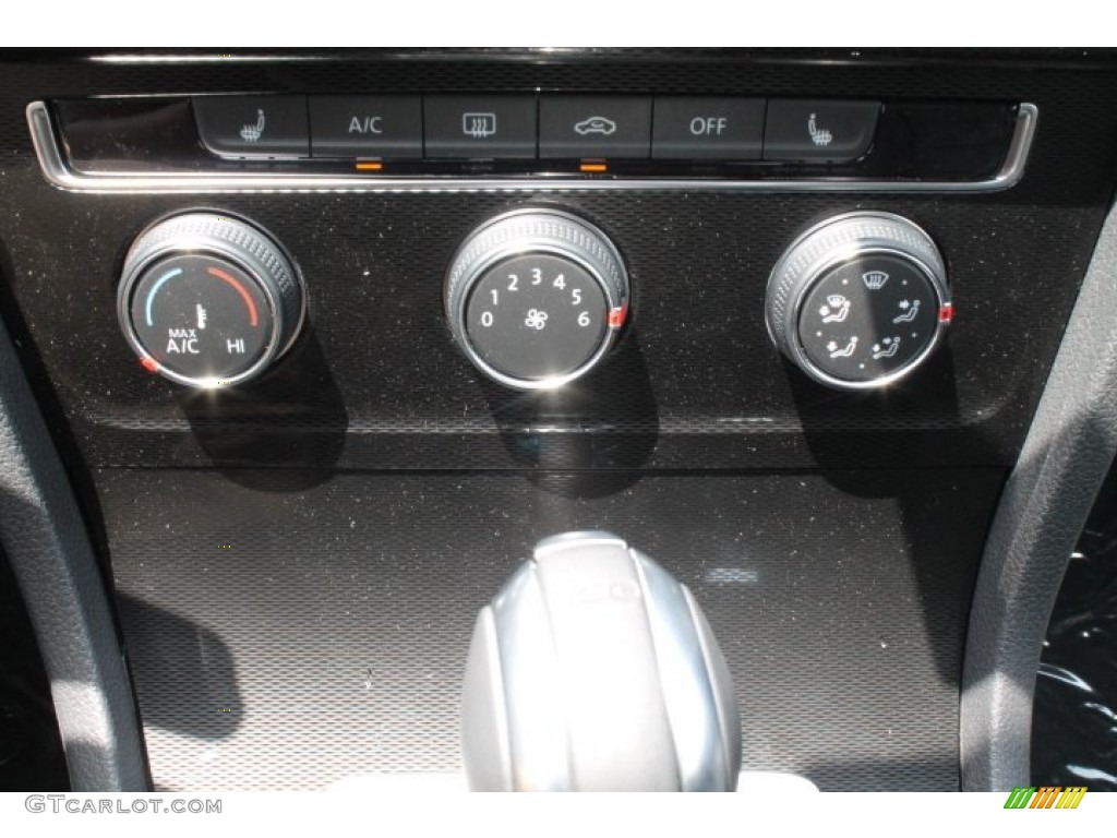 2015 Volkswagen Golf GTI 4-Door 2.0T SE Controls Photo #96466021