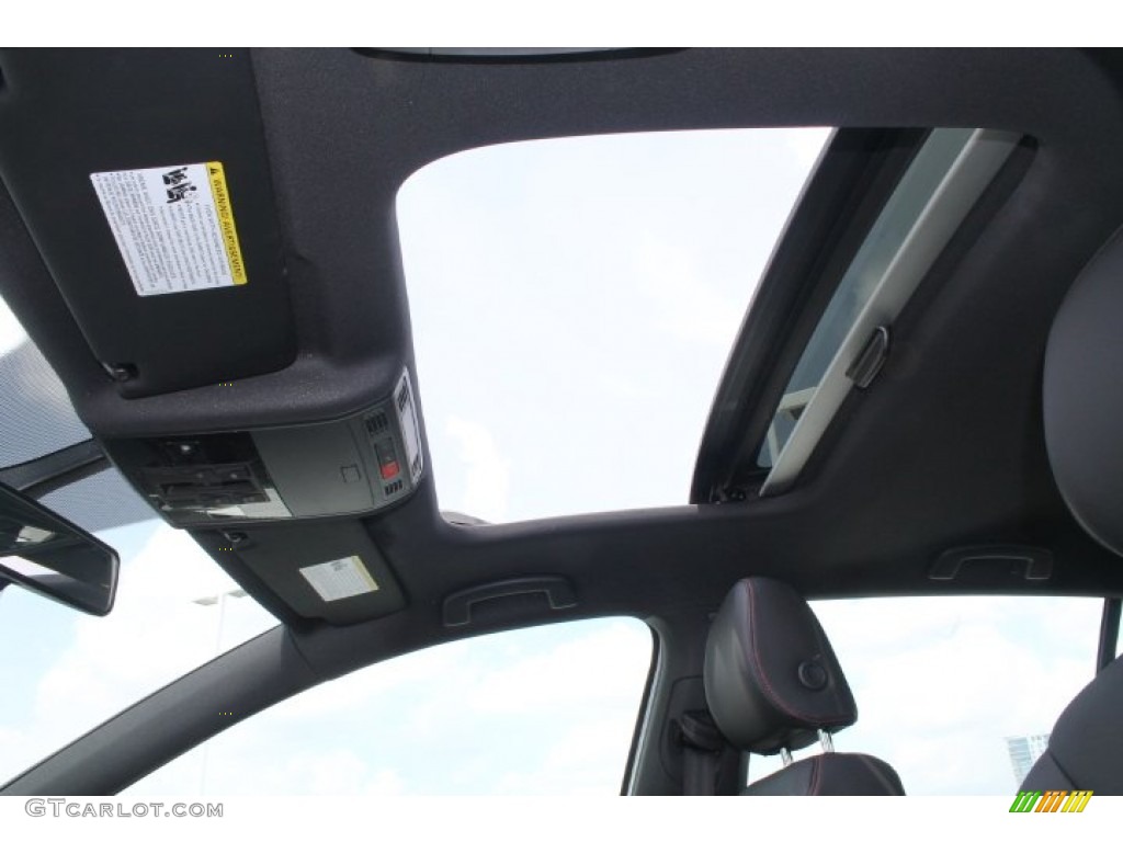 2015 Volkswagen Golf GTI 4-Door 2.0T SE Sunroof Photos