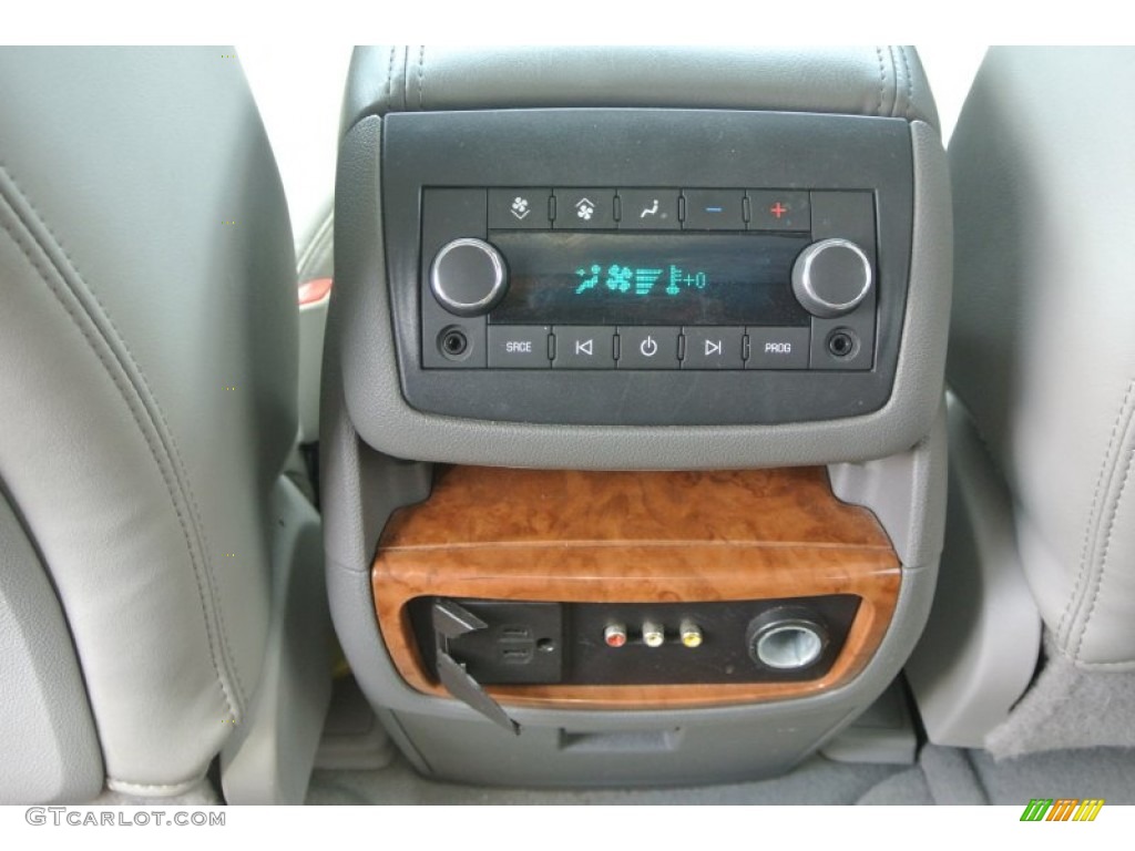 2008 Enclave CXL - Carbon Black Metallic / Titanium/Dark Titanium photo #21