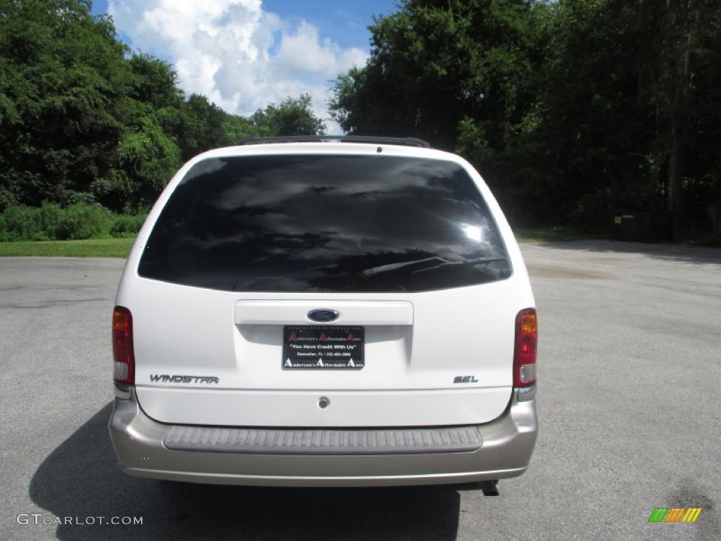 2002 Windstar SEL - Vibrant White / Medium Parchment Beige photo #4