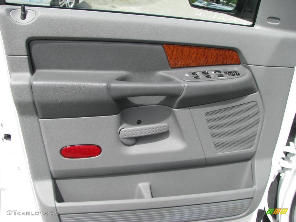2006 Ram 2500 SLT Quad Cab 4x4 - Bright White / Medium Slate Gray photo #10