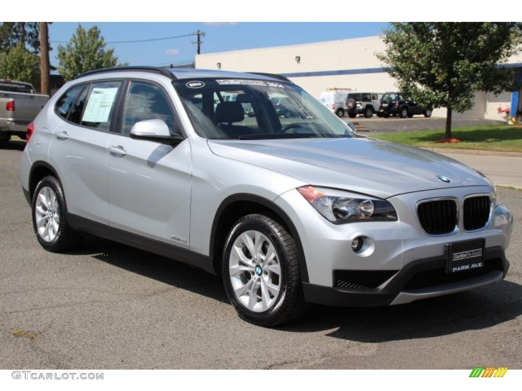 2014 X1 xDrive28i - Glacier Silver Metallic / Black photo #1