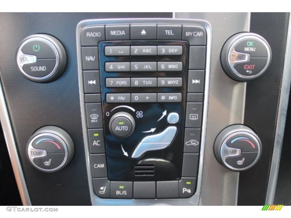 2015 Volvo XC60 T6 AWD R-Design Controls Photo #96489559