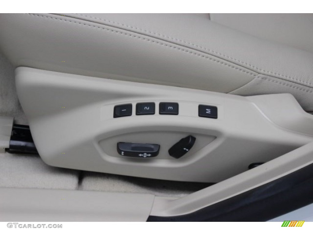 2015 Volvo S60 T5 Drive-E Controls Photo #96490153