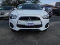 White Pearl - Outlander Sport ES Photo No. 3