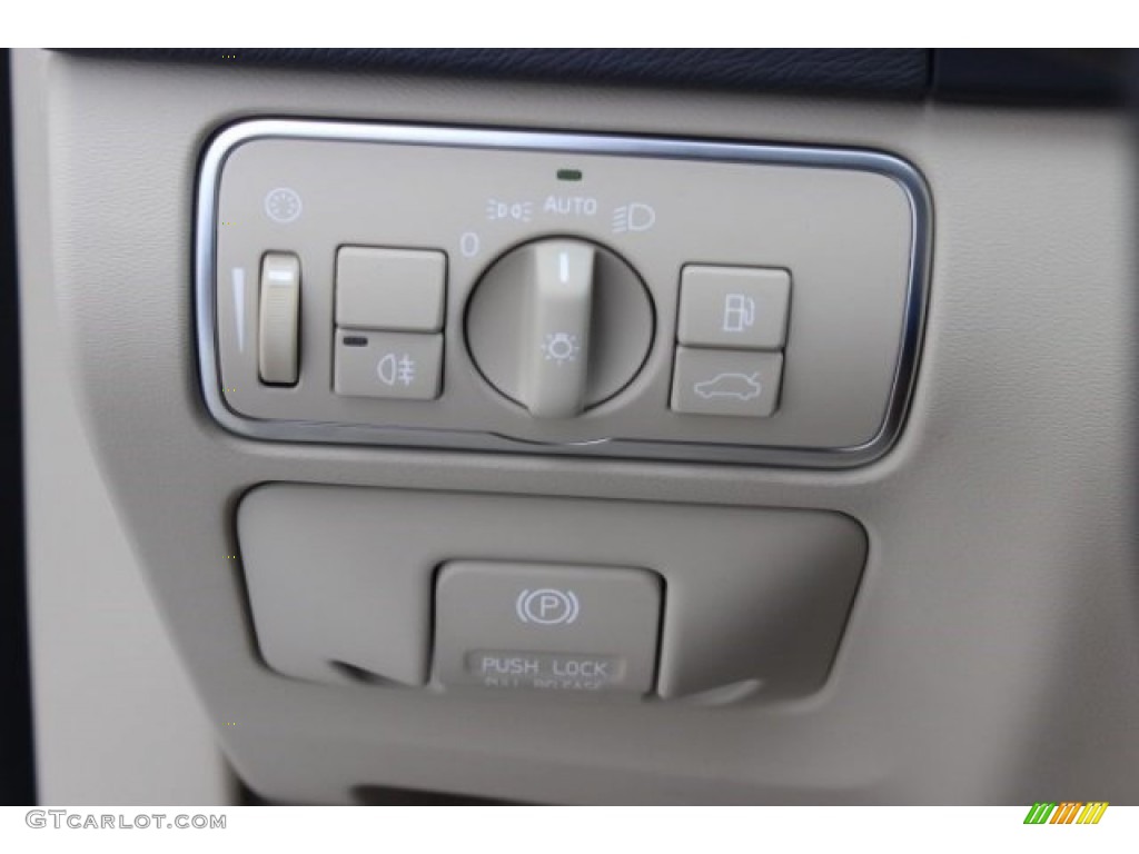 2015 Volvo S60 T5 Drive-E Controls Photos