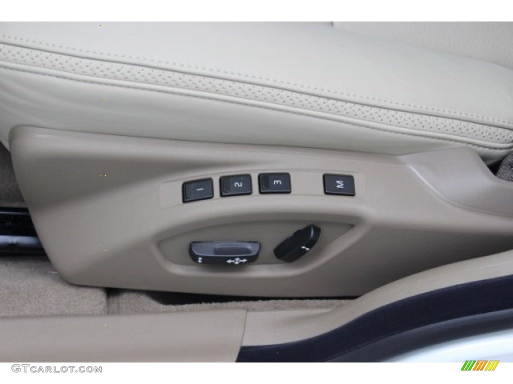 2015 Volvo XC70 T6 AWD Controls Photo #96492400