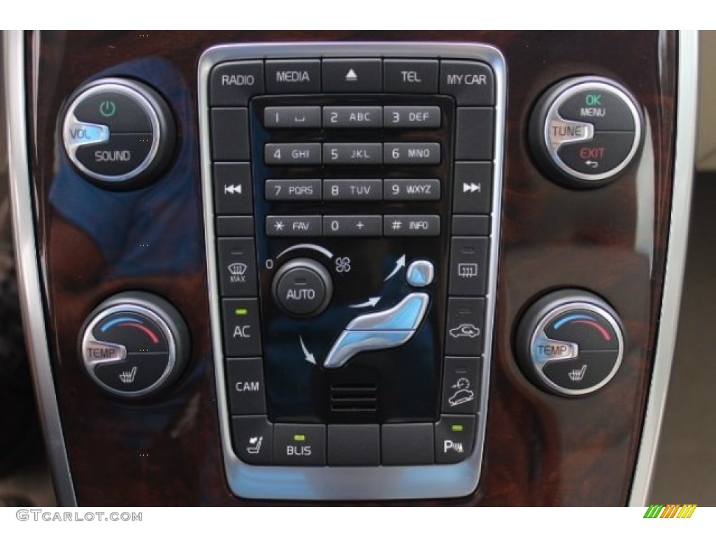 2015 Volvo XC70 T6 AWD Controls Photo #96492539