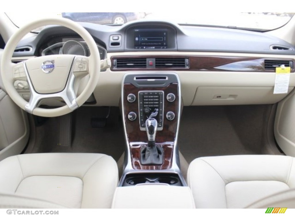 2015 Volvo XC70 T6 AWD Soft Beige Dashboard Photo #96492667