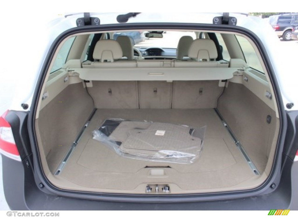 2015 Volvo XC70 T6 AWD Trunk Photo #96492718