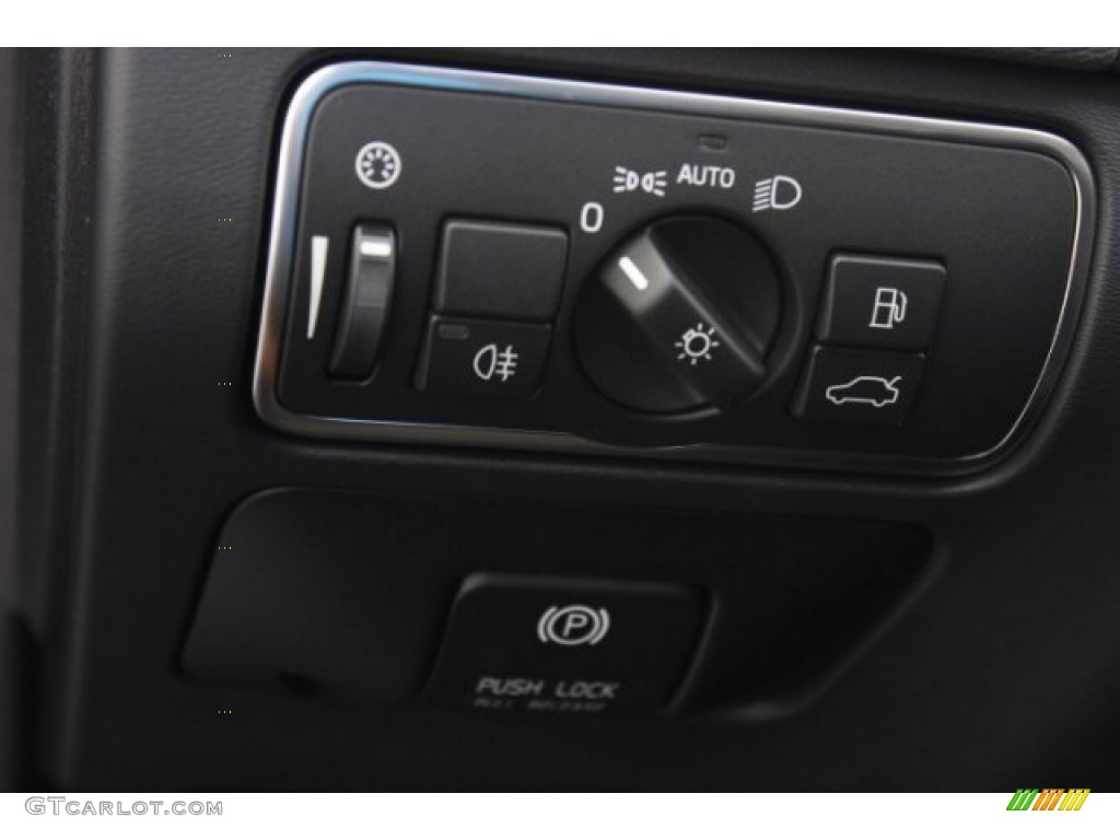 2014 Volvo S60 T5 Controls Photo #96493900