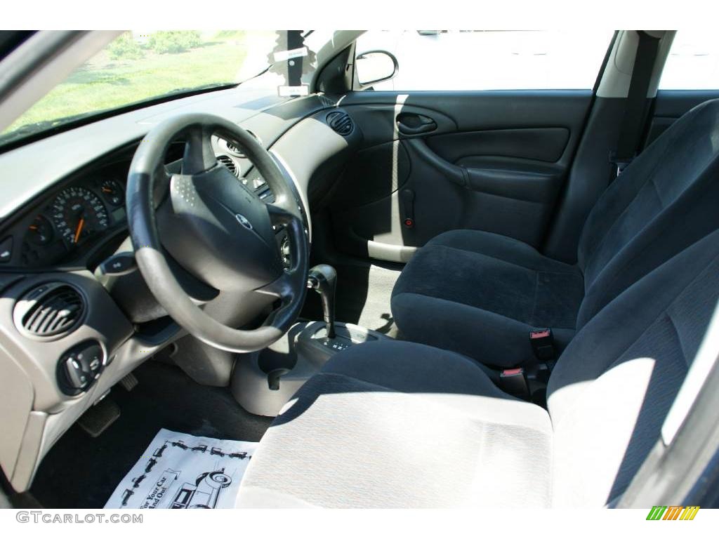 2001 Focus LX Sedan - Twilight Blue Metallic / Medium Graphite Grey photo #8
