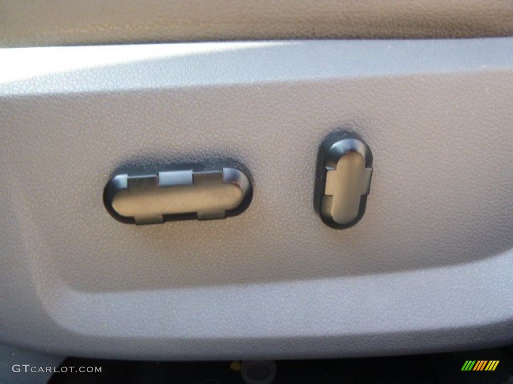 2005 Montego Premier - Silver Frost Metallic / Shale photo #14