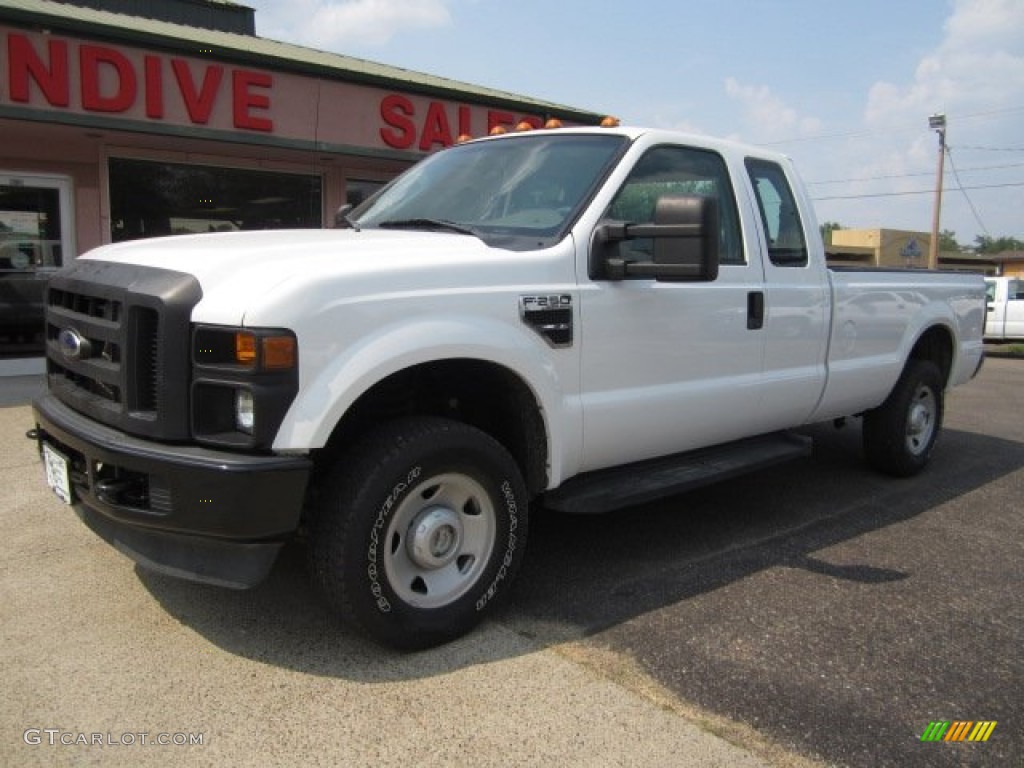 2009 F250 Super Duty XL SuperCab 4x4 - Oxford White / Medium Stone photo #1