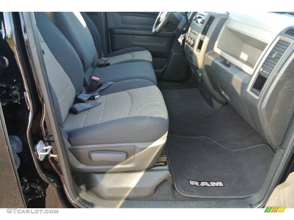 2012 Ram 1500 ST Quad Cab 4x4 - Black / Dark Slate Gray/Medium Graystone photo #19