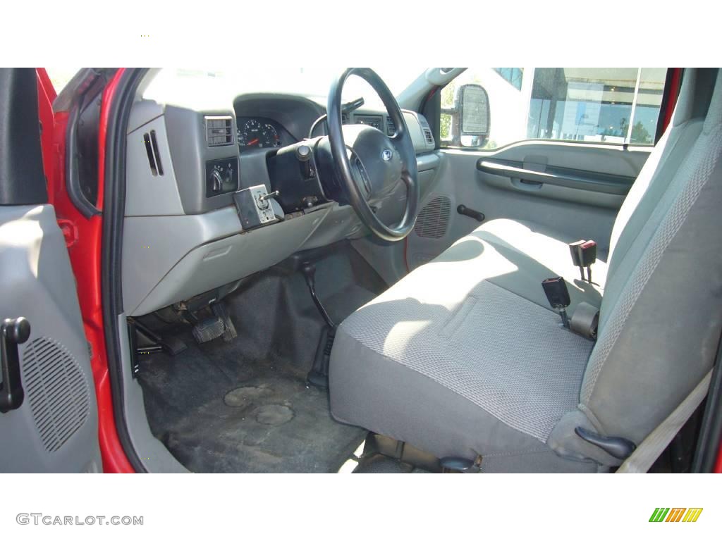 2004 F350 Super Duty XL Regular Cab 4x4 - Red / Medium Flint photo #7
