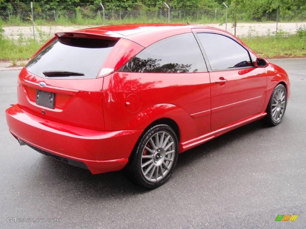 2004 Focus SVT Coupe - Infra-Red / Black photo #6