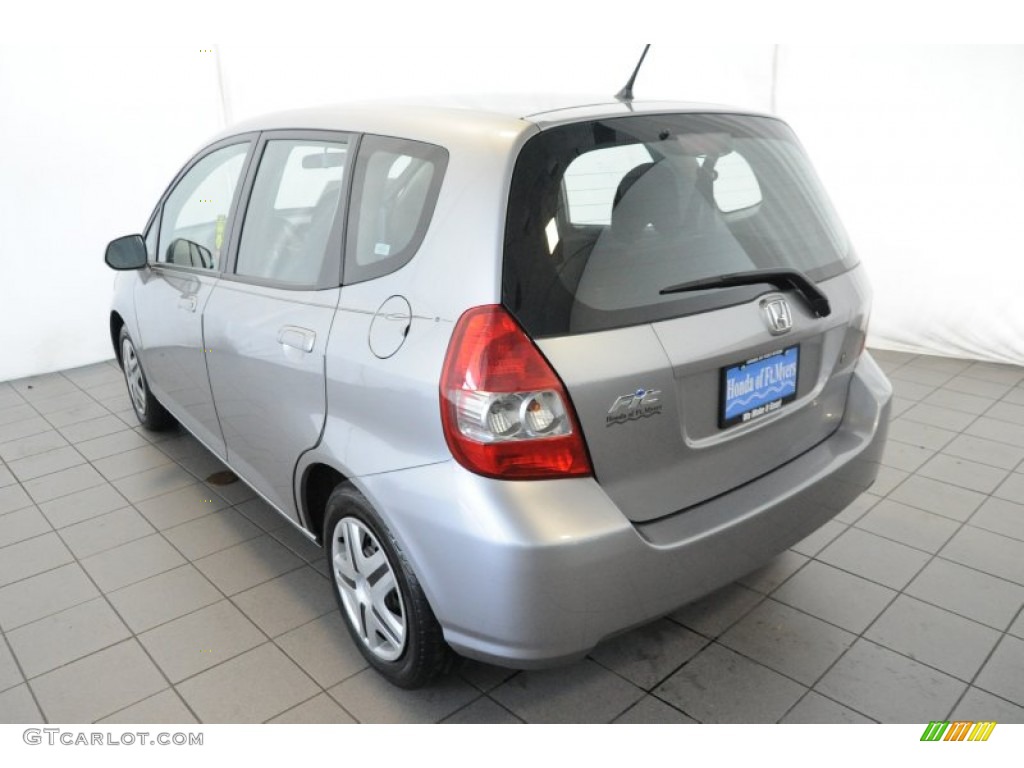 2008 Fit Hatchback - Storm Silver Metallic / Black/Grey photo #6