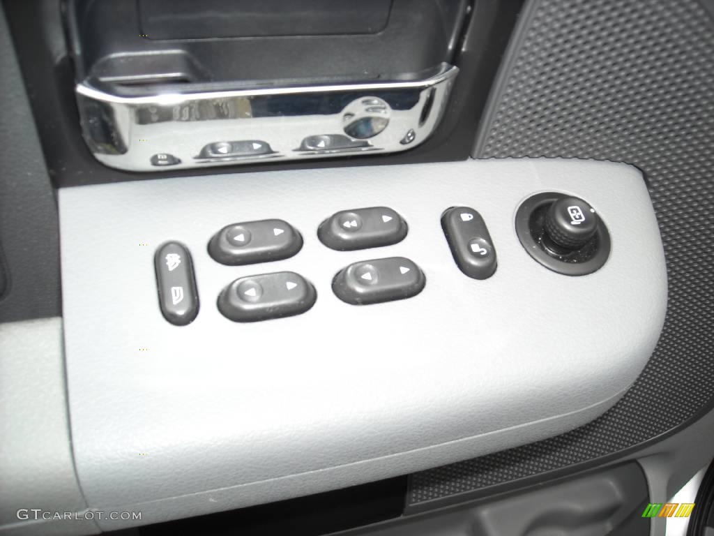2005 F150 XLT SuperCrew - Silver Metallic / Medium Flint Grey photo #18