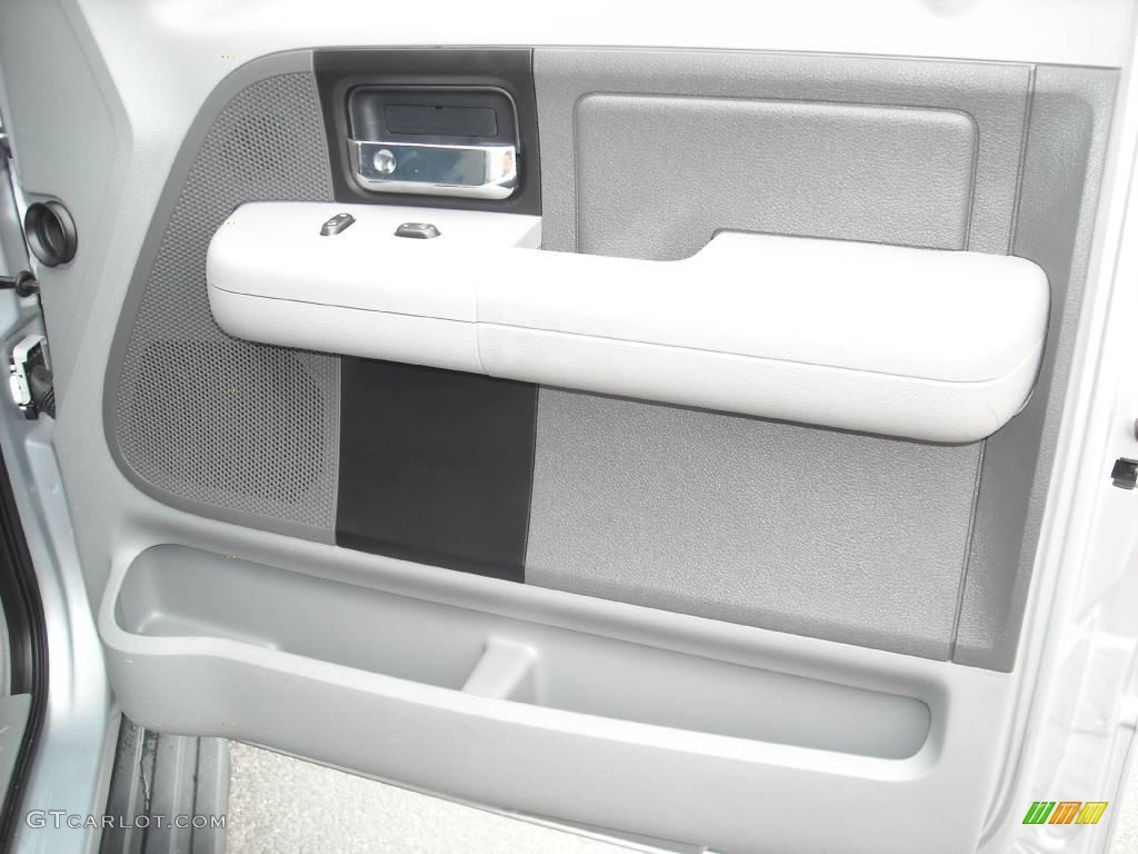 2005 F150 XLT SuperCrew - Silver Metallic / Medium Flint Grey photo #21