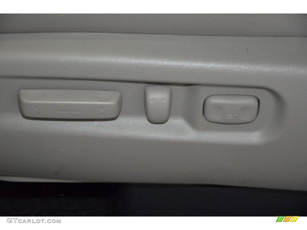 2015 Pilot EX-L - Taffeta White / Gray photo #10