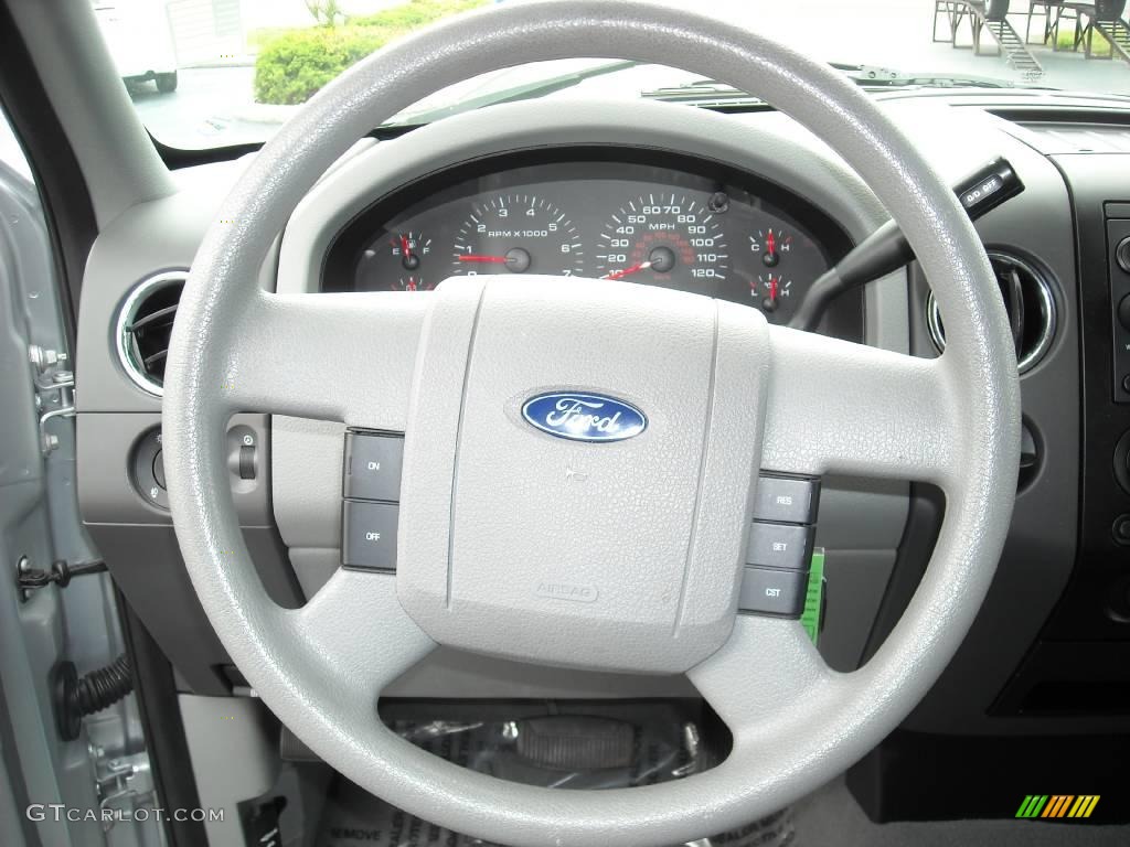 2005 F150 XLT SuperCrew - Silver Metallic / Medium Flint Grey photo #36