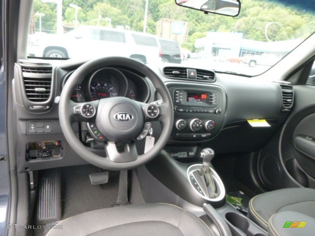 Black Interior 2015 Kia Soul + Photo #96533058