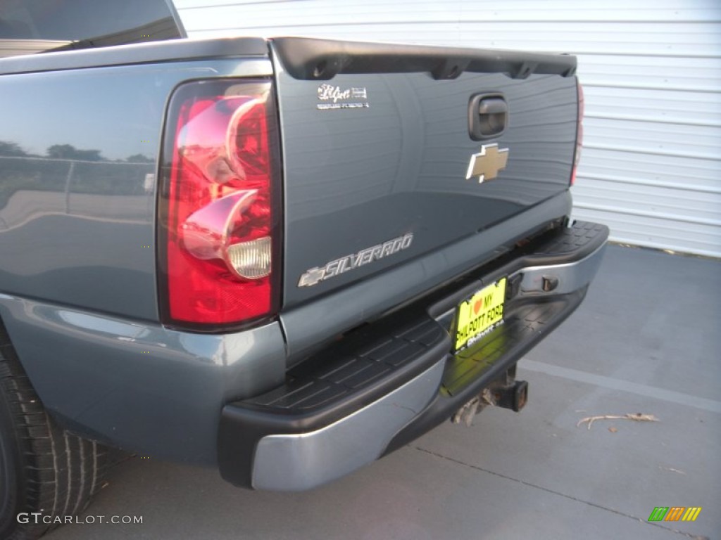 2006 Silverado 1500 LS Crew Cab - Blue Granite Metallic / Dark Charcoal photo #19