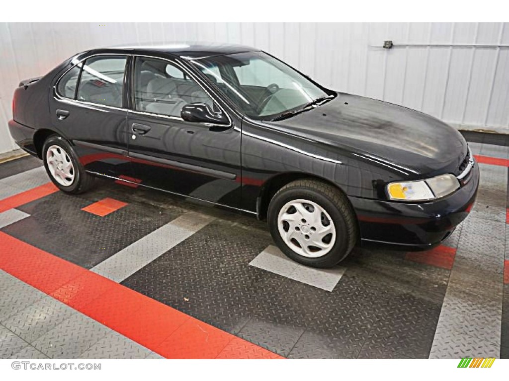 1999 Altima GXE - Super Black / Dusk photo #4