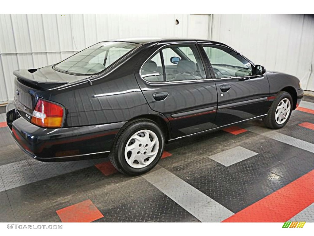 1999 Altima GXE - Super Black / Dusk photo #5