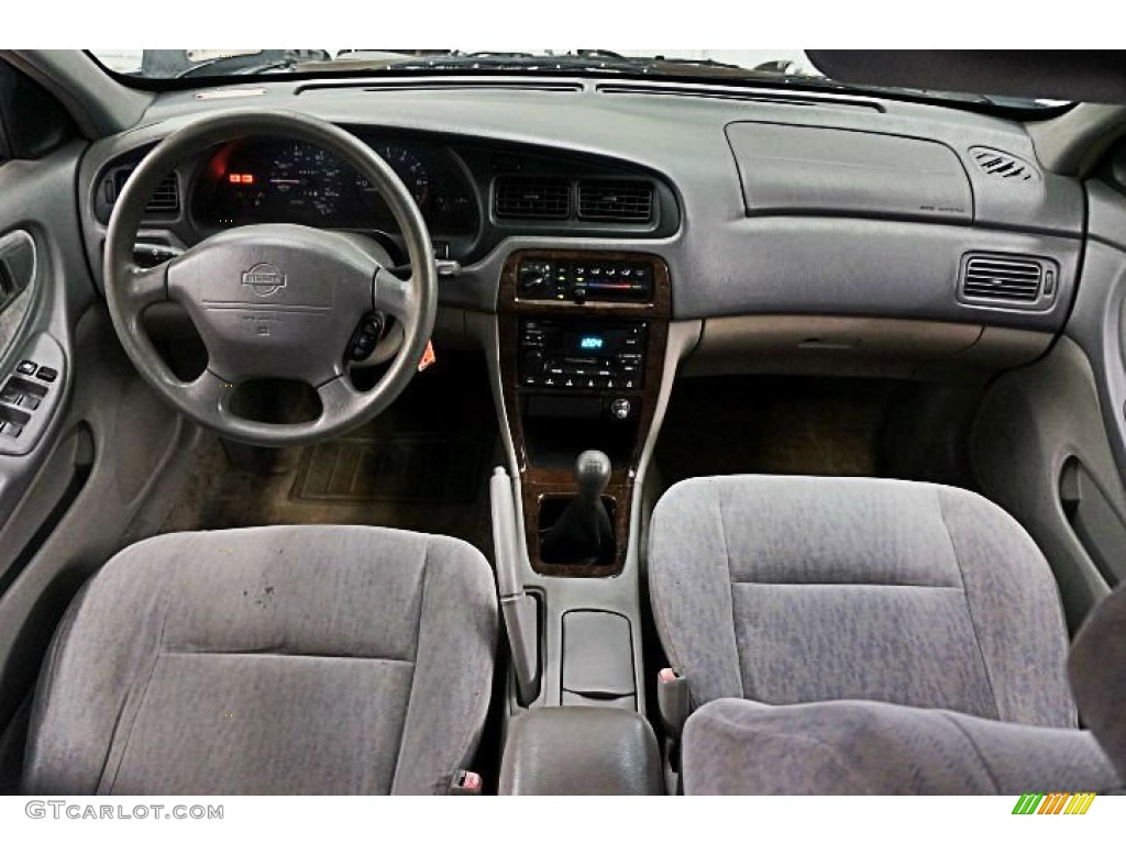 1999 Altima GXE - Super Black / Dusk photo #8