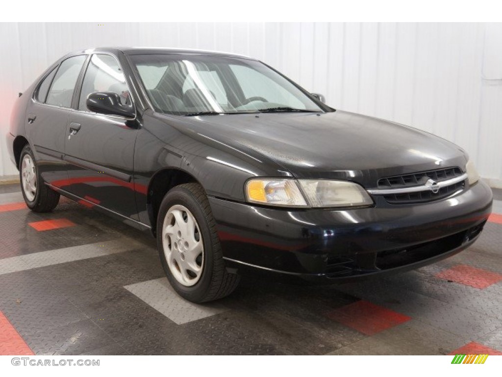 1999 Altima GXE - Super Black / Dusk photo #13