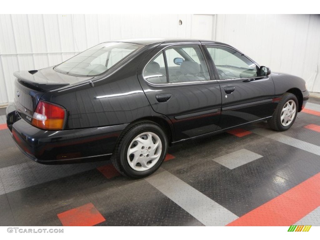 1999 Altima GXE - Super Black / Dusk photo #15