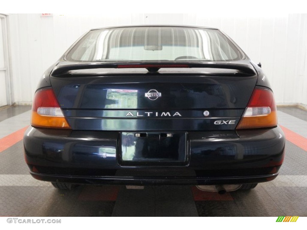 1999 Altima GXE - Super Black / Dusk photo #17