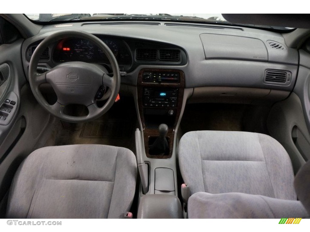 1999 Altima GXE - Super Black / Dusk photo #29