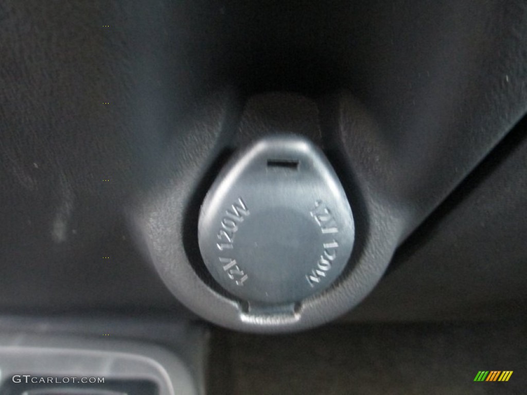 2015 Mitsubishi Mirage ES Controls Photo #96547049