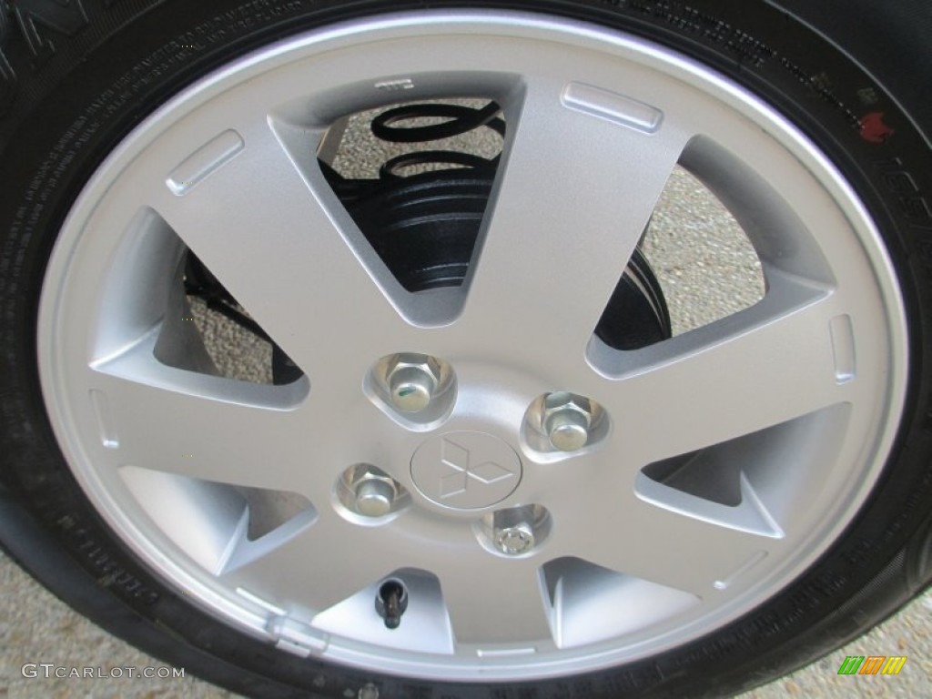 2015 Mitsubishi Mirage ES Wheel Photos