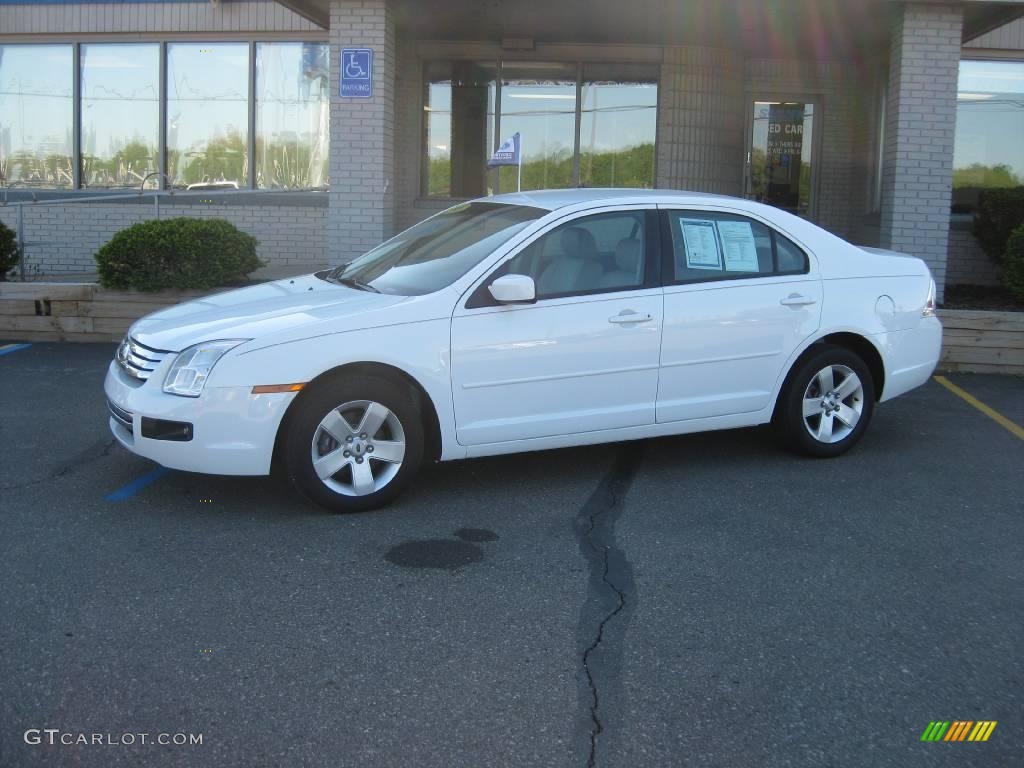 2006 Fusion SE V6 - Oxford White / Medium Light Stone photo #1